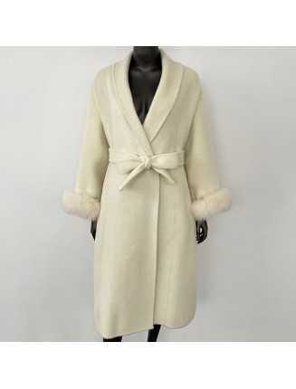 Hanna ull kappa med pälsmuddar