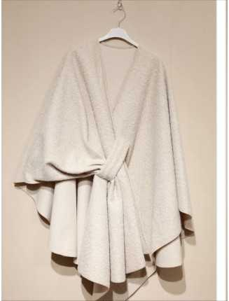 Anni poncho